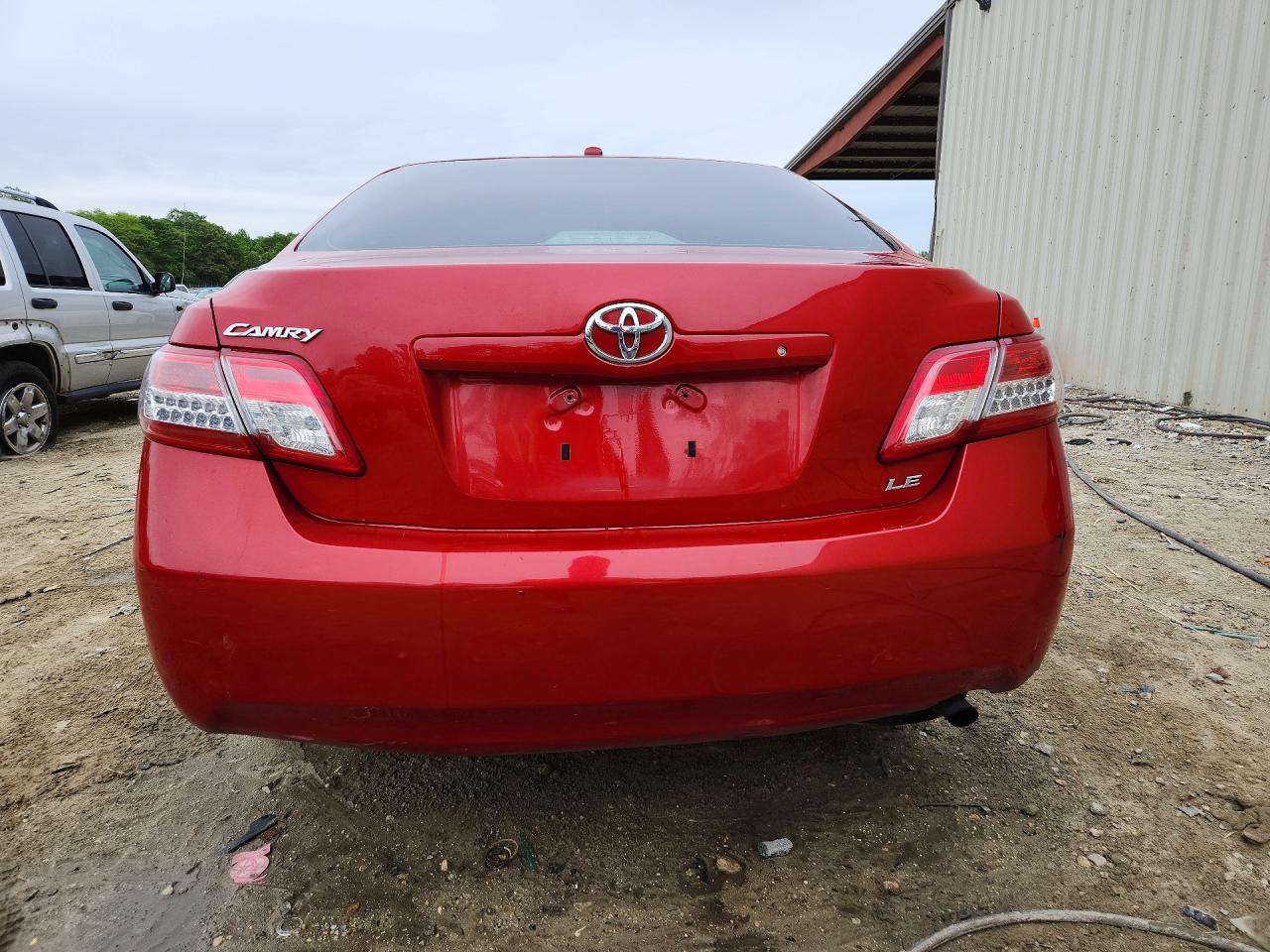 2011 Toyota Camry Le Red vin: 4T4BF3EK6BR208786