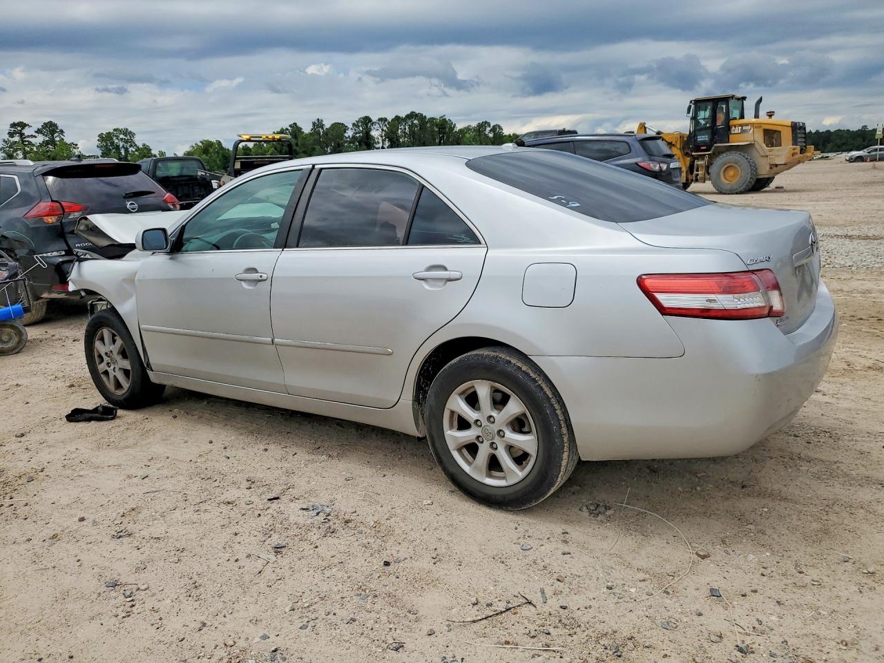 2011 Toyota Camry Le Silver vin: 4T4BF3EK6BR209503
