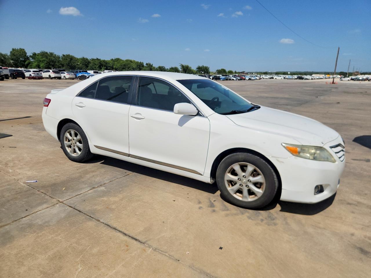 2011 Toyota Camry Le White vin: 4T4BF3EK6BR217746