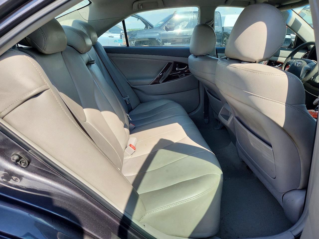 2011 Toyota Camry Le Gray vin: 4T4BF3EK6BR218752
