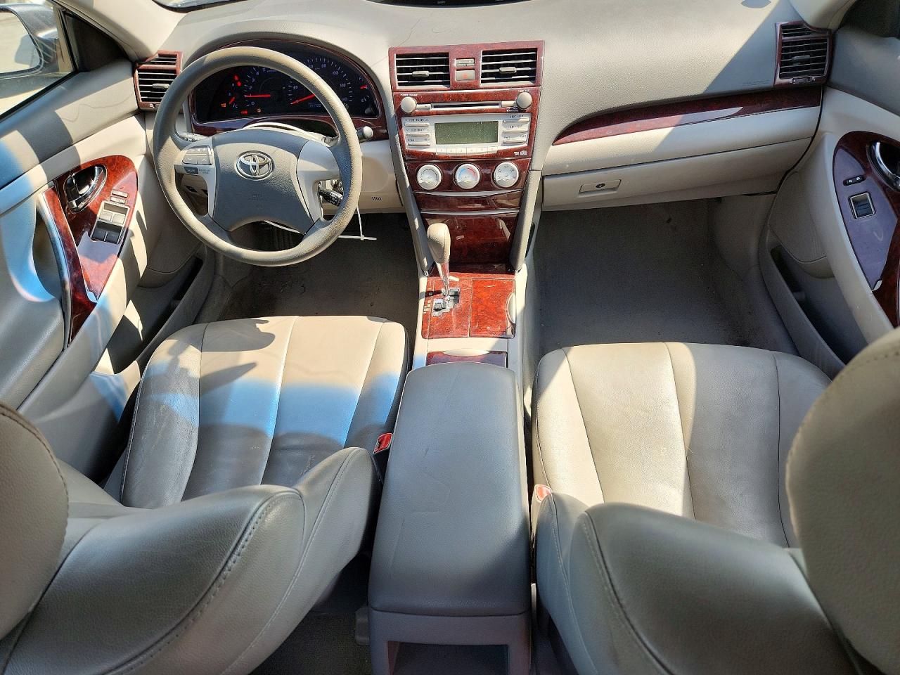 2011 Toyota Camry Le Gray vin: 4T4BF3EK6BR218752