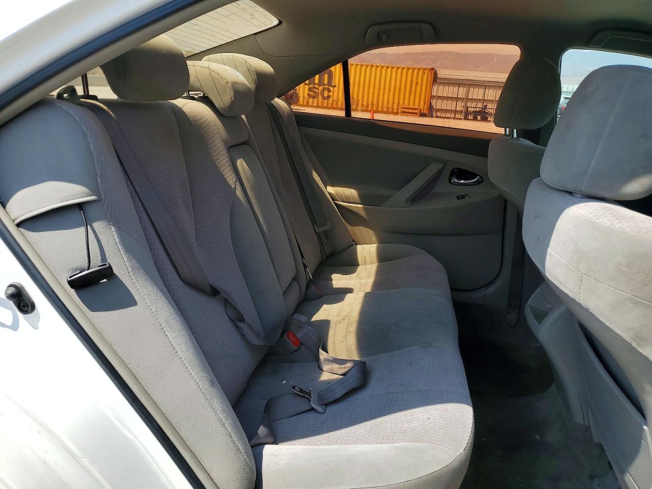 2010 Toyota Camry Le White vin: 4T4BF3EK7AR001824