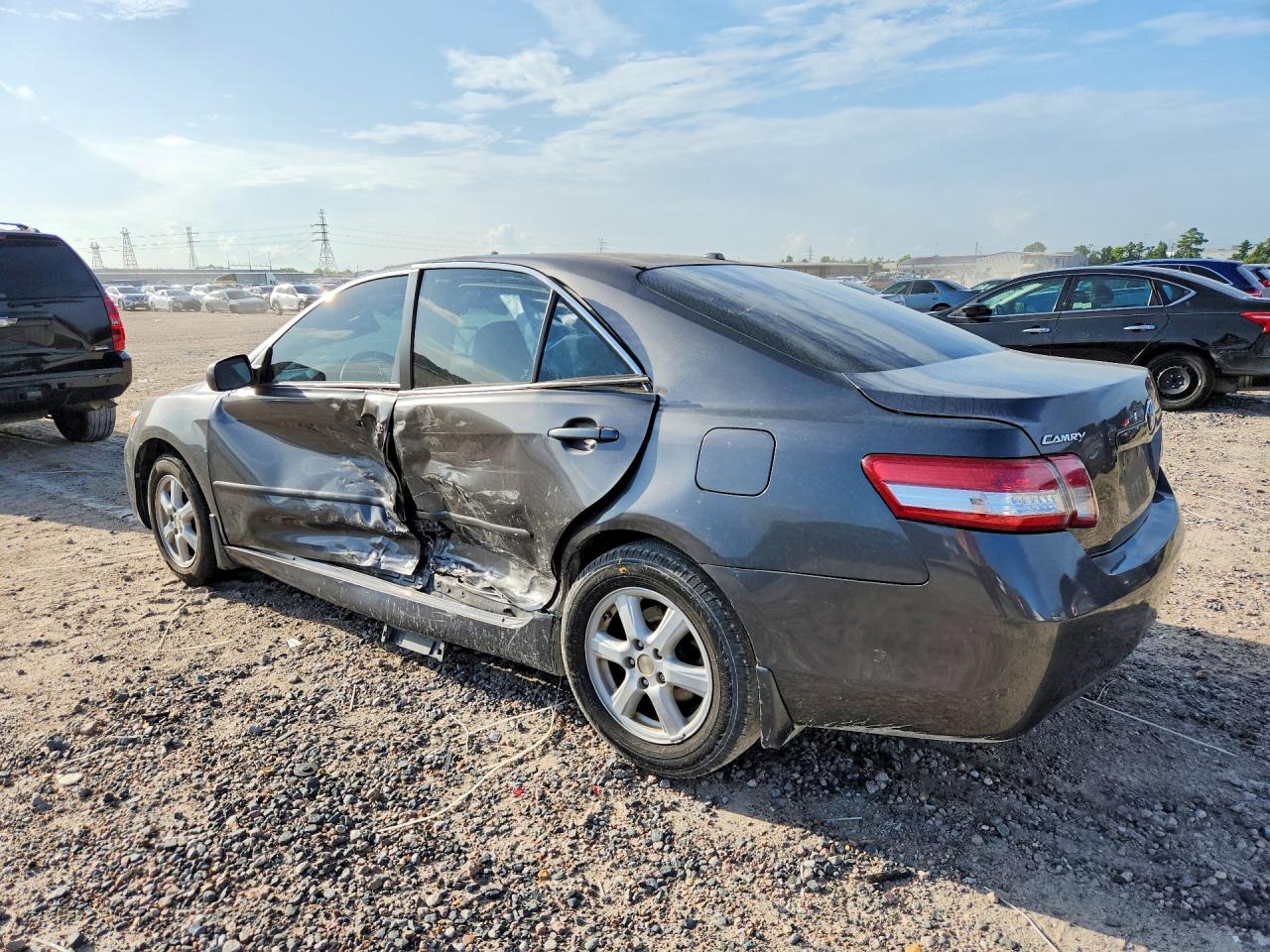 2010 Toyota Camry Le Gray vin: 4T4BF3EK7AR004562