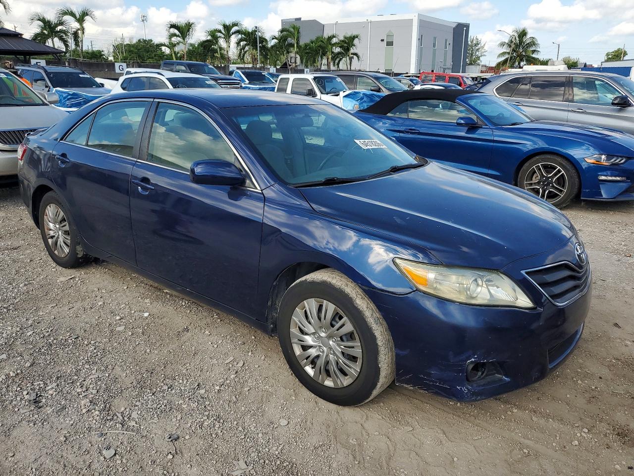 2010 Toyota Camry Le Blue vin: 4T4BF3EK7AR005078