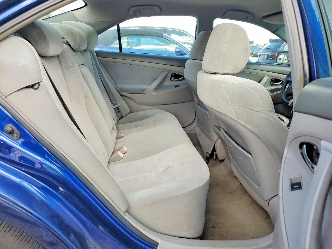 2010 Toyota Camry Le Blue vin: 4T4BF3EK7AR005078
