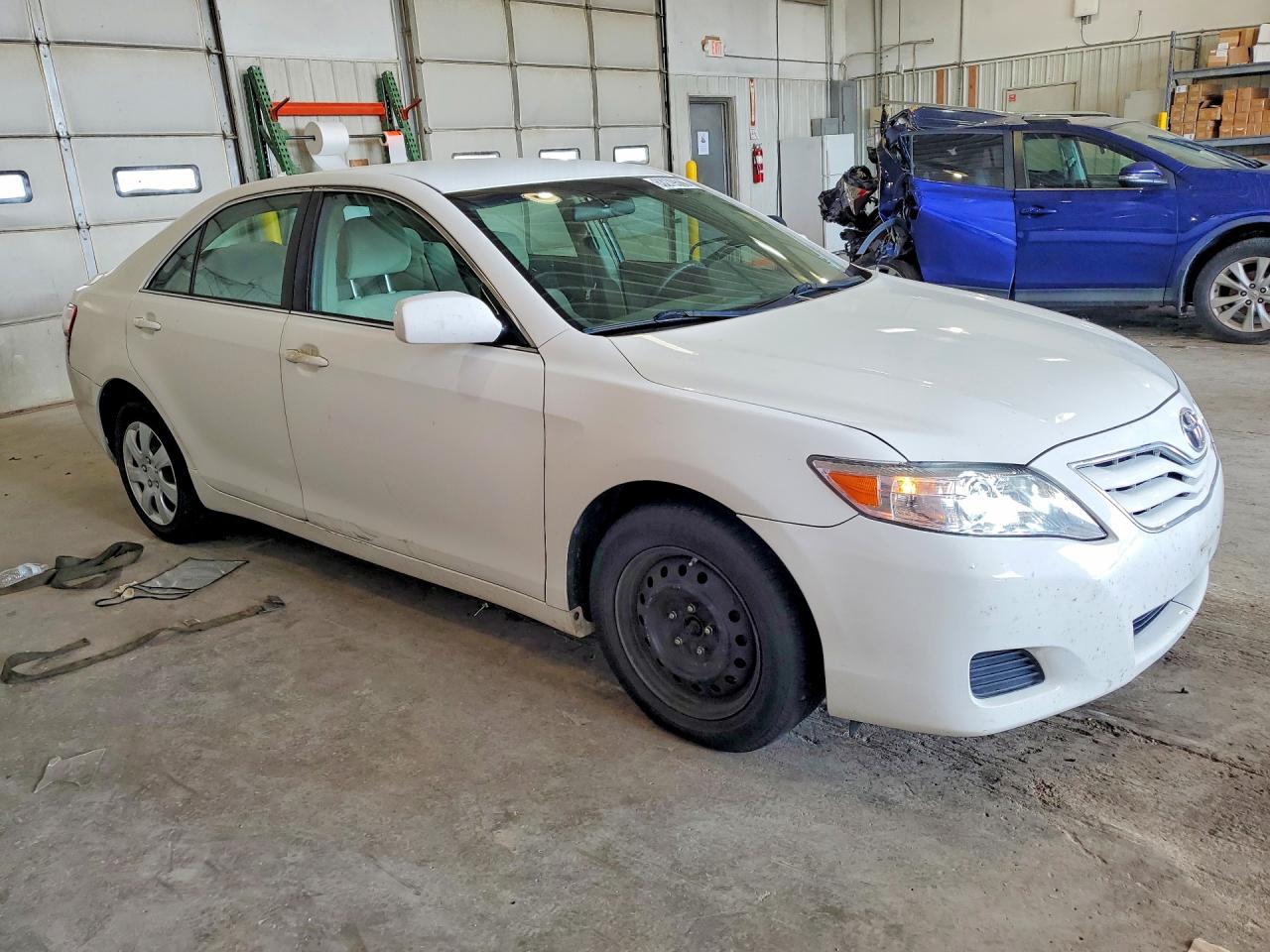 2010 Toyota Camry Le White vin: 4T4BF3EK7AR027856
