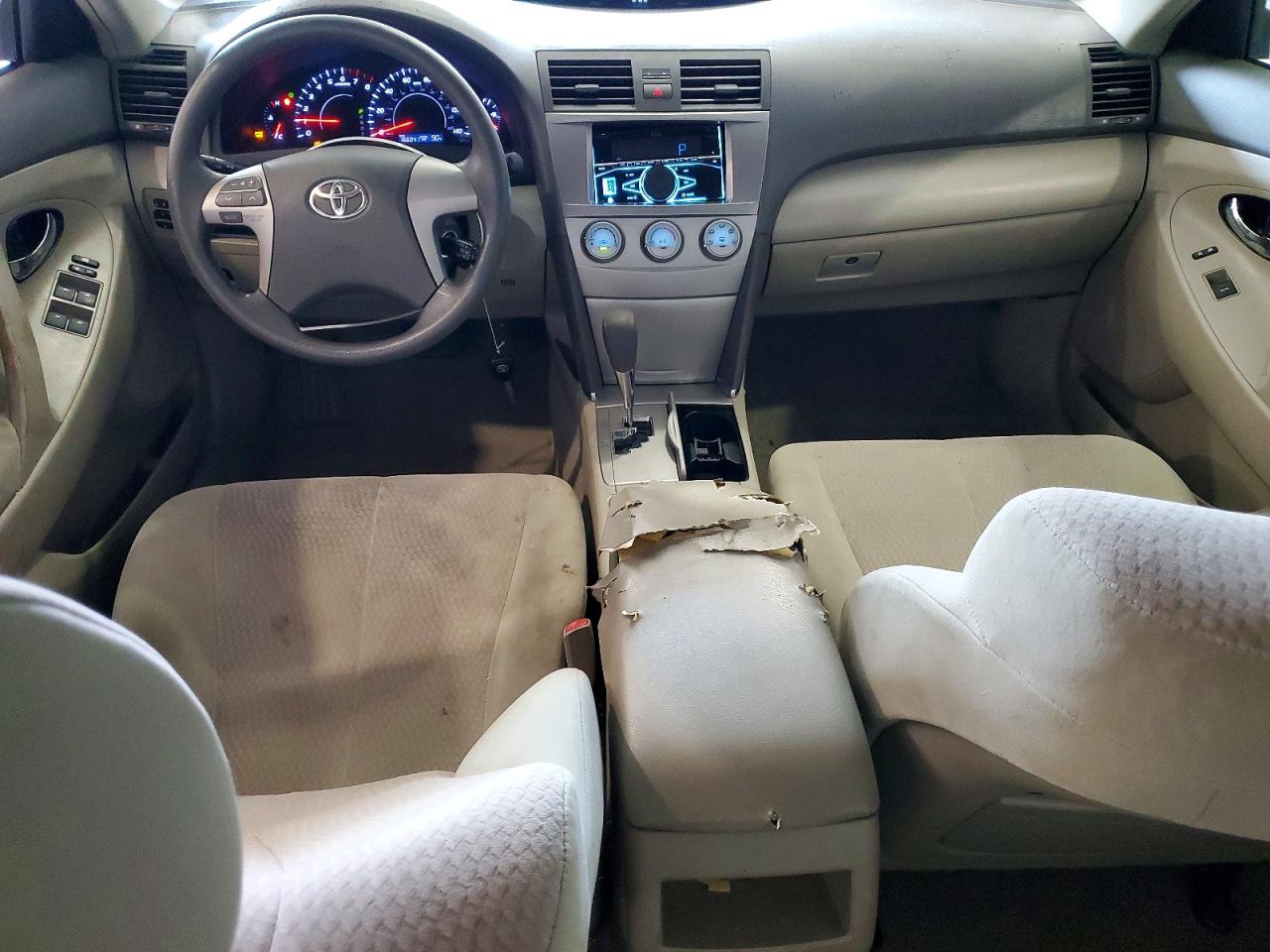 2010 Toyota Camry Le White vin: 4T4BF3EK7AR027856