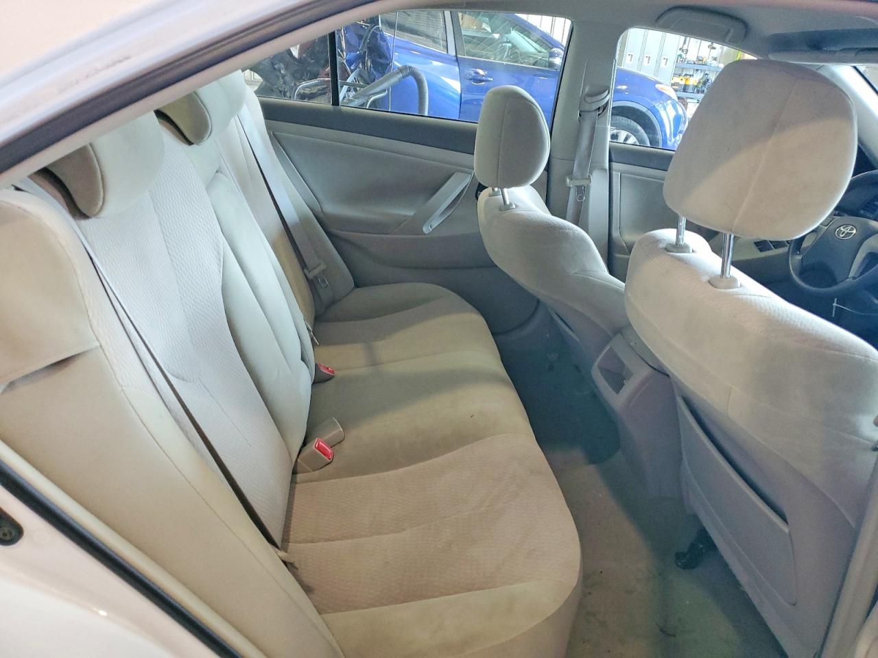 2010 Toyota Camry Le White vin: 4T4BF3EK7AR027856