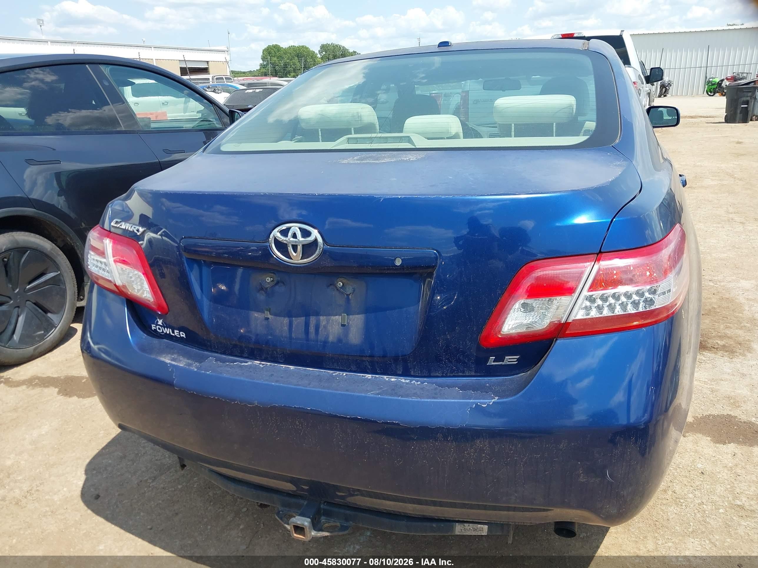 2010 Toyota Camry Le Blue vin: 4T4BF3EK7AR037478