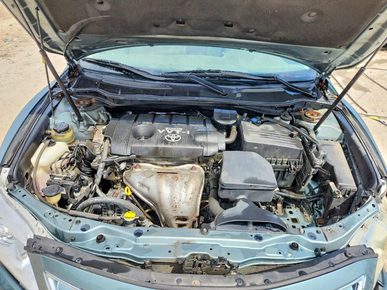 2010 Toyota Camry Le Green vin: 4T4BF3EK7AR043331