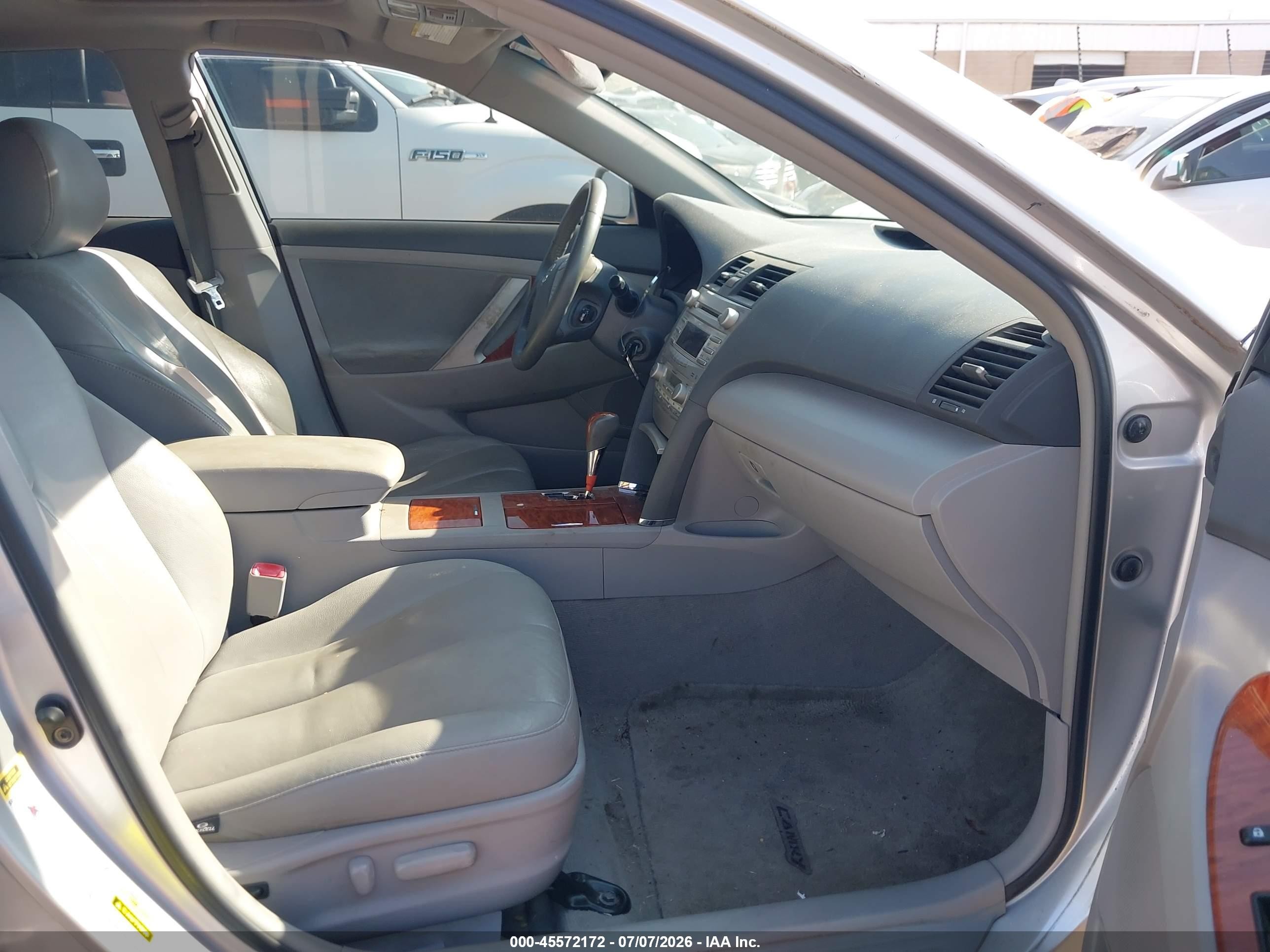 2010 Toyota Camry Xle Серебряный vin: 4T4BF3EK7AR049520