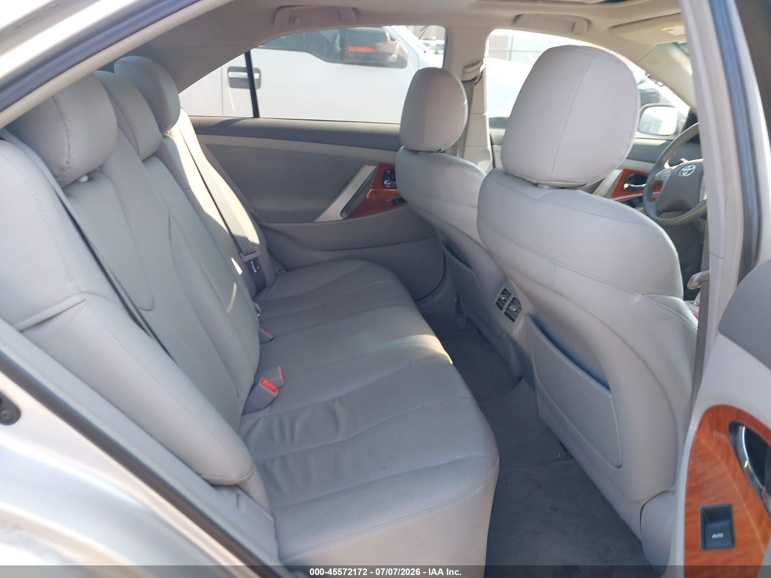 2010 Toyota Camry Xle Серебряный vin: 4T4BF3EK7AR049520