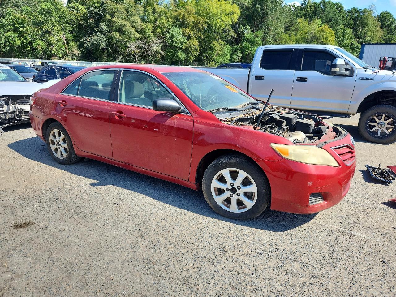 2010 Toyota Camry Le Red vin: 4T4BF3EK7AR056841
