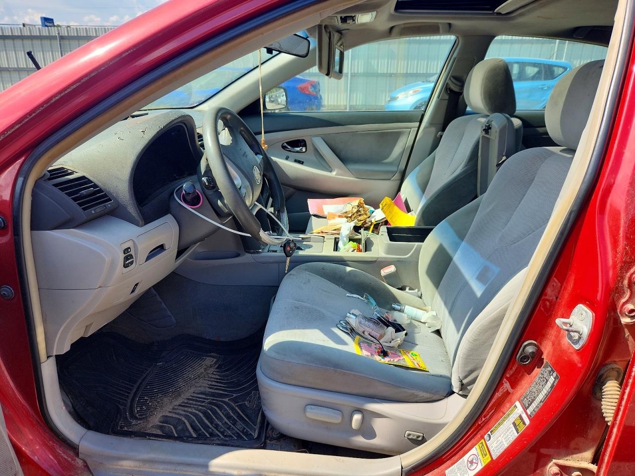 2010 Toyota Camry Le Red vin: 4T4BF3EK7AR056841