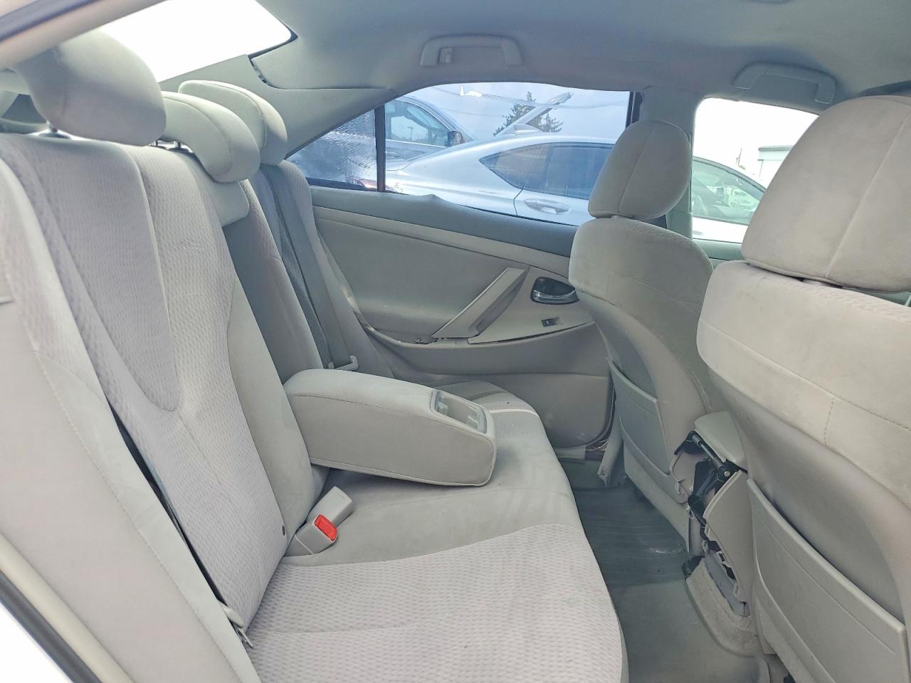 2010 Toyota Camry Le White vin: 4T4BF3EK7AR058248