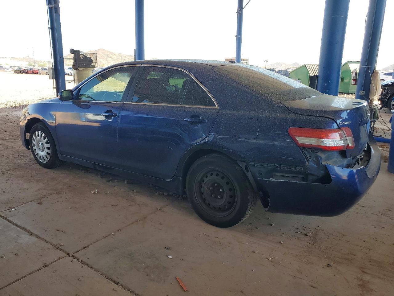 2010 Toyota Camry Le Blue vin: 4T4BF3EK7AR061358