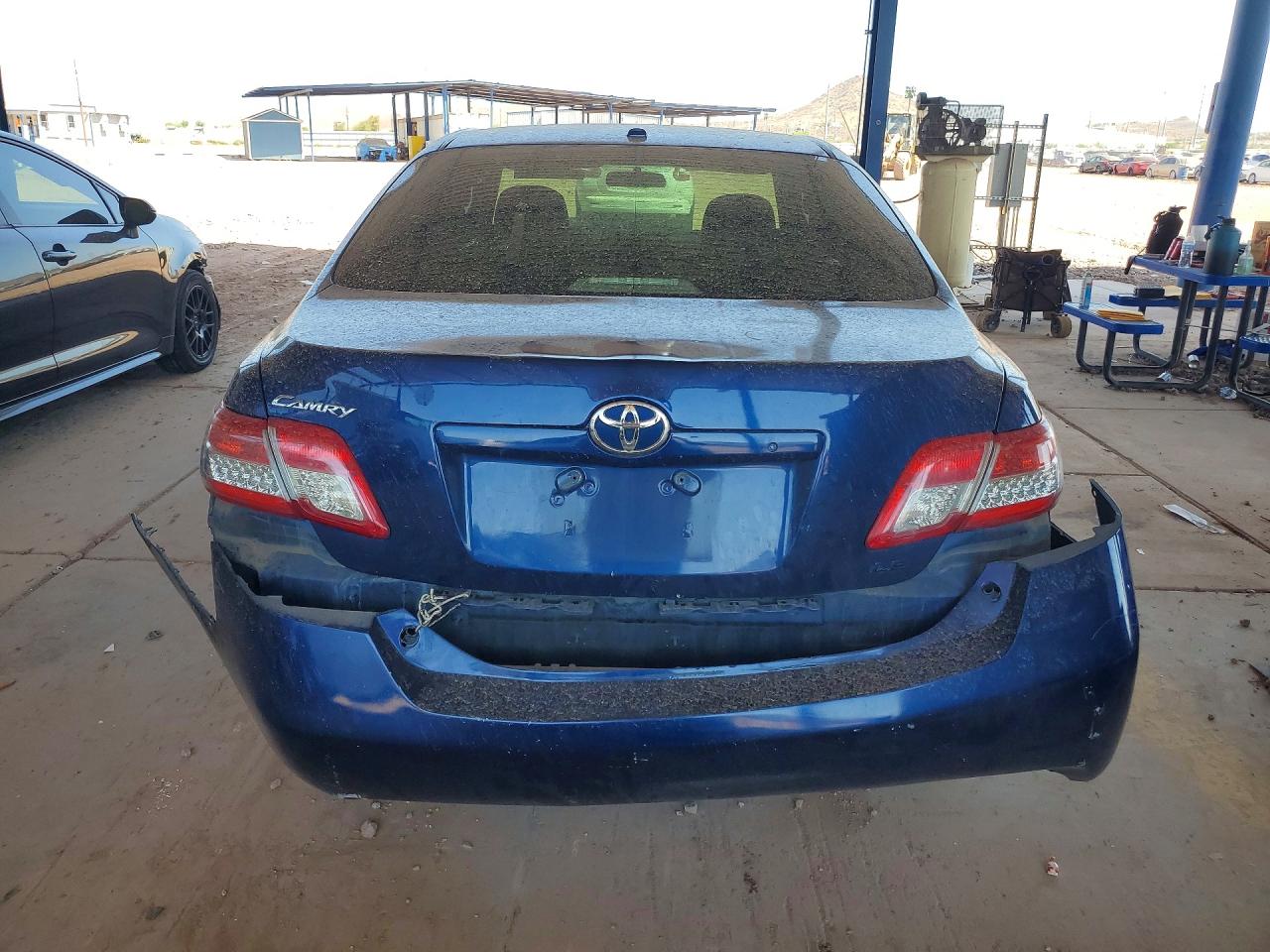 2010 Toyota Camry Le Blue vin: 4T4BF3EK7AR061358