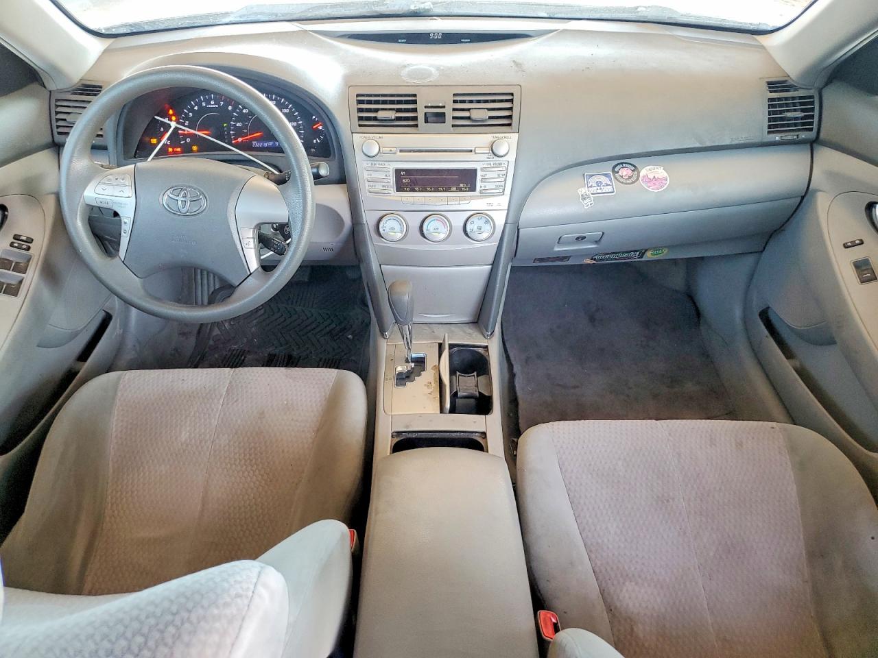 2010 Toyota Camry Le Серый vin: 4T4BF3EK7AR069783