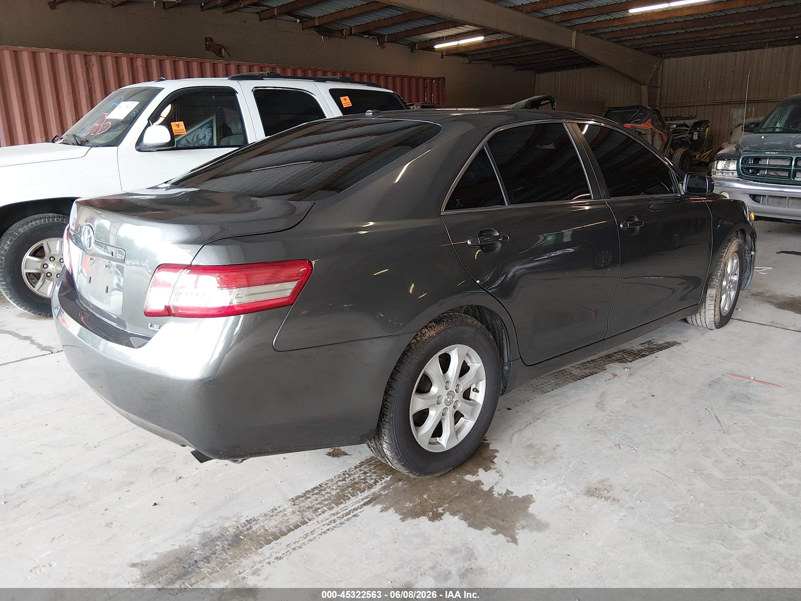 2010 Toyota Camry Le Gray vin: 4T4BF3EK7AR081044