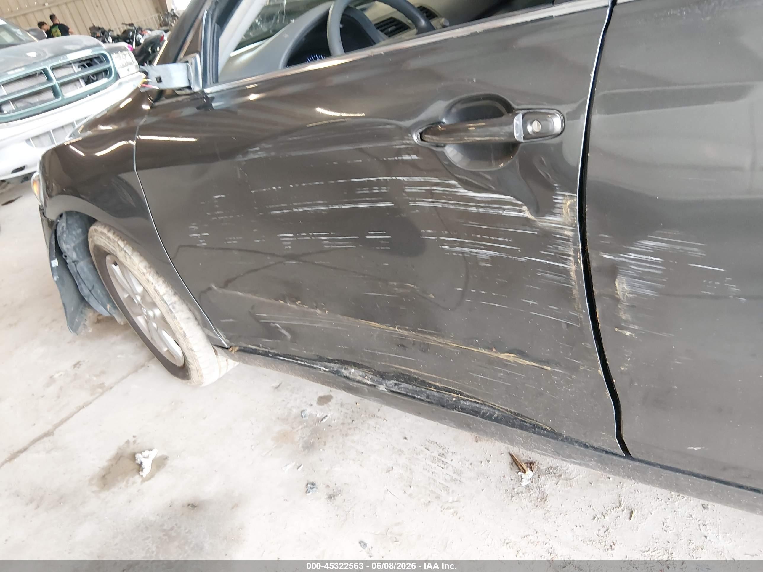 2010 Toyota Camry Le Gray vin: 4T4BF3EK7AR081044