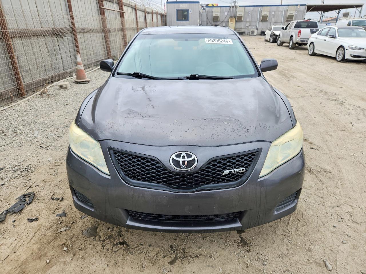 2010 Toyota Camry Le Gray vin: 4T4BF3EK7AR081724