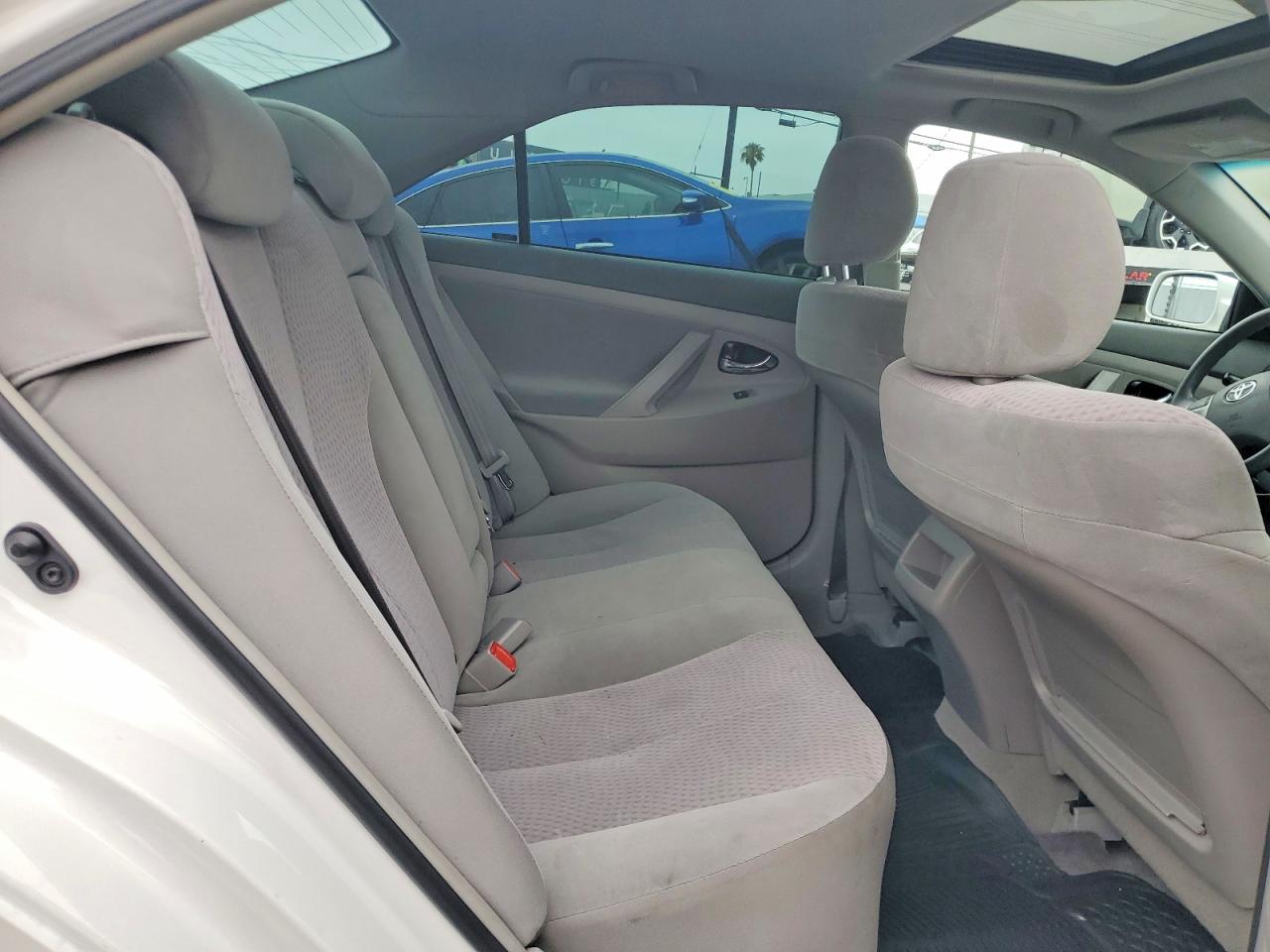 2010 Toyota Camry Le White vin: 4T4BF3EK7AR081948
