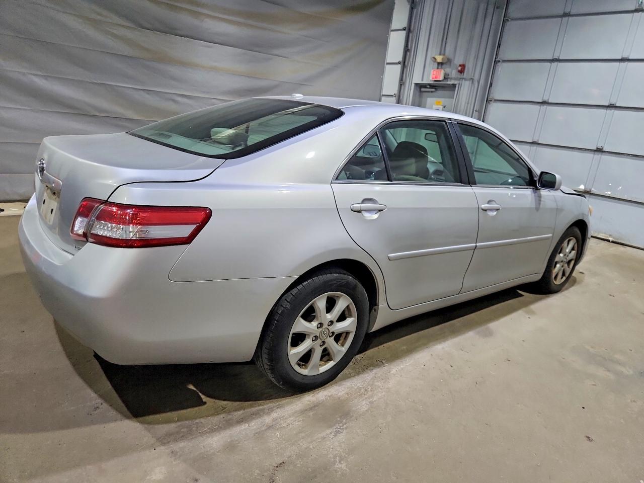2011 Toyota Camry Silver vin: 4T4BF3EK7BR091686