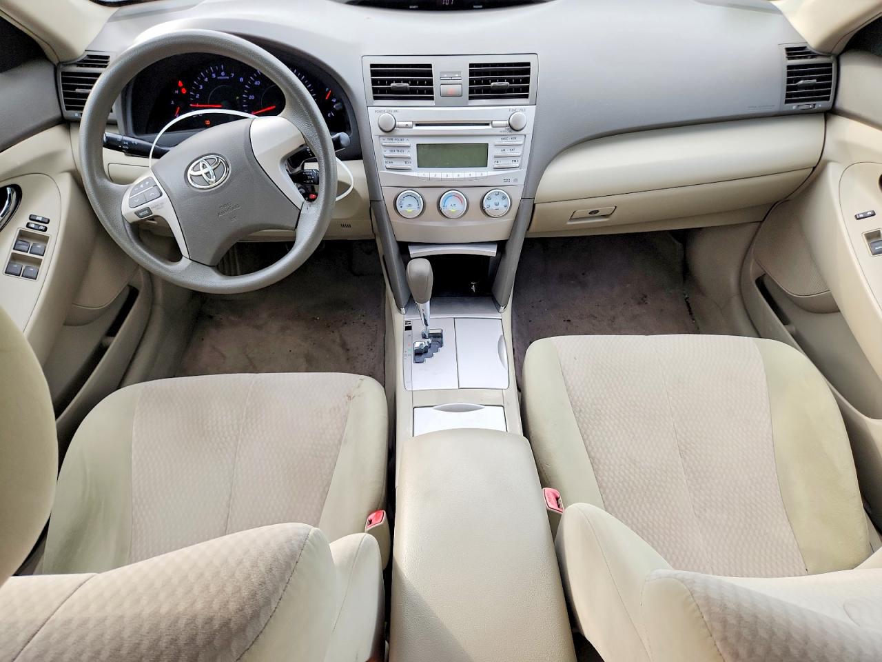 2011 Toyota Camry Le Gold vin: 4T4BF3EK7BR092112