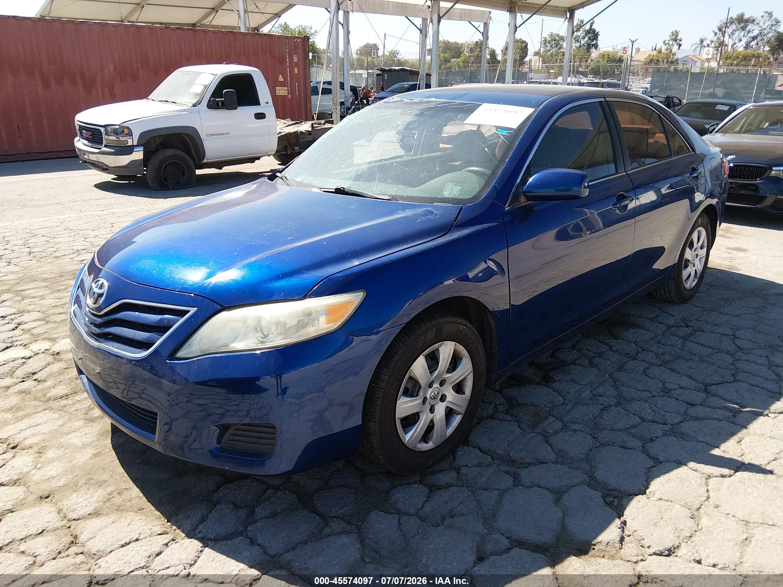 2011 Toyota Camry Le Blue vin: 4T4BF3EK7BR101598