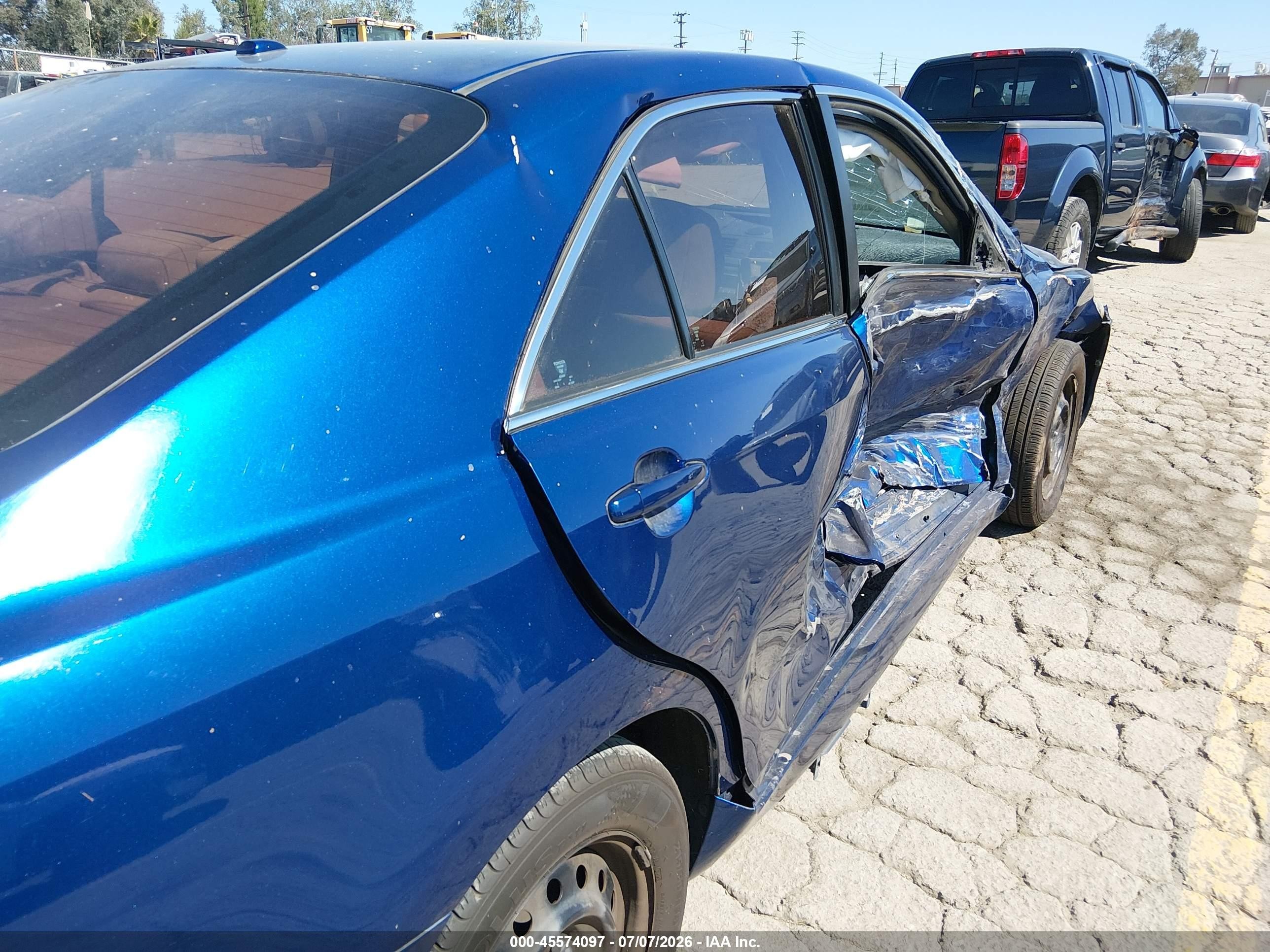 2011 Toyota Camry Le Blue vin: 4T4BF3EK7BR101598