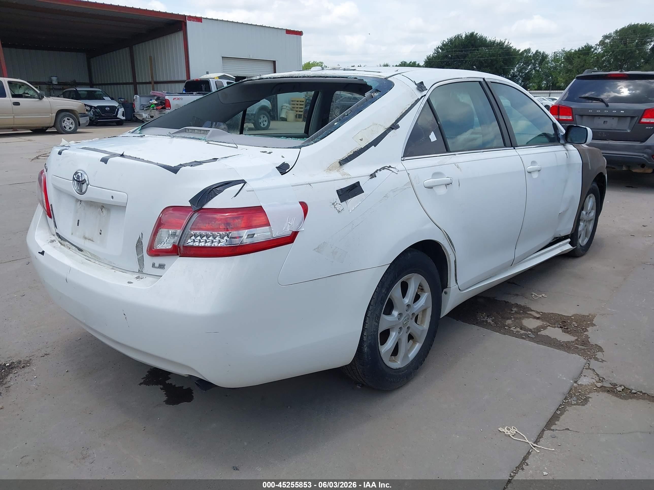 2011 Toyota Camry Le Белый vin: 4T4BF3EK7BR109460