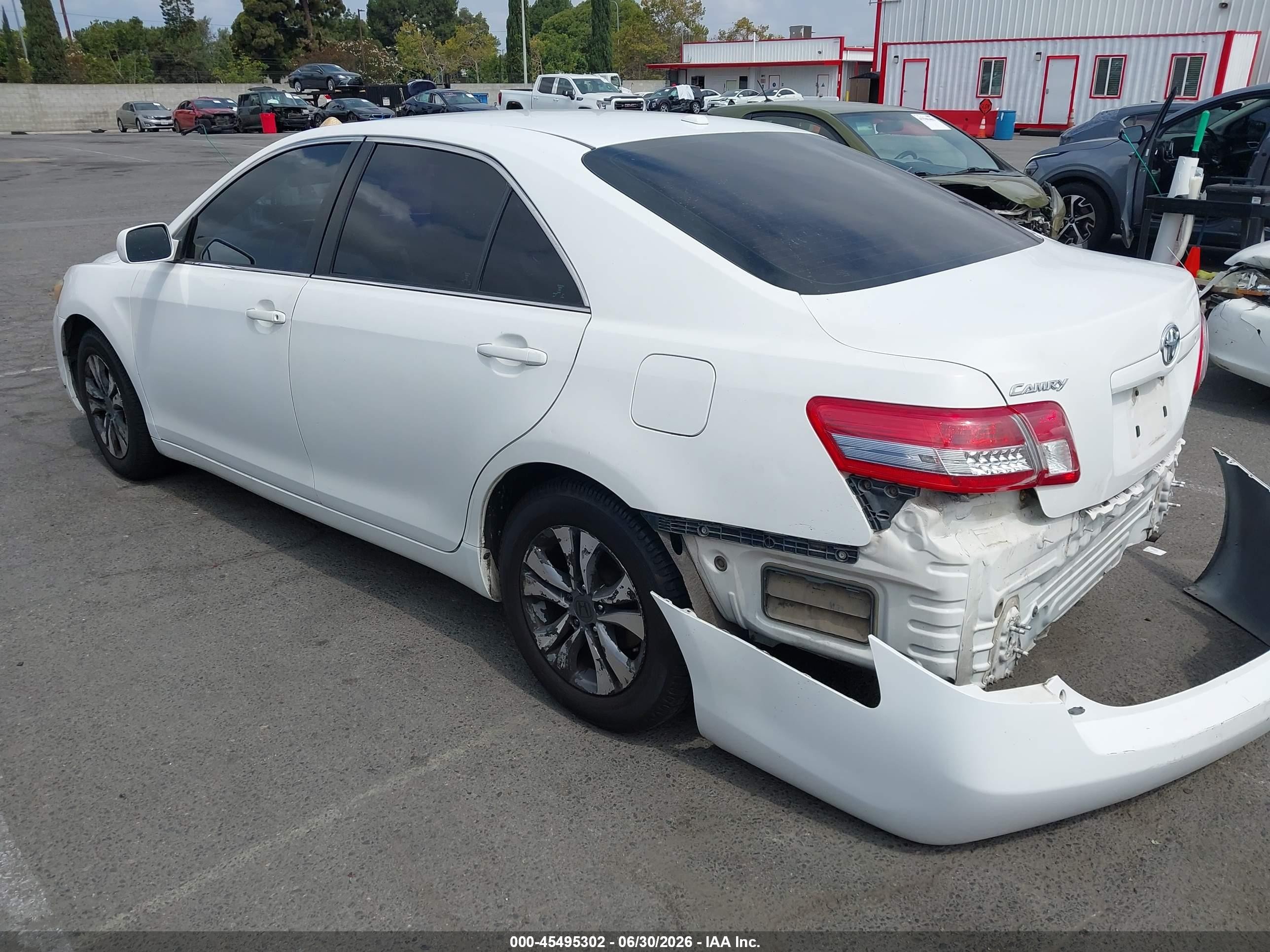 2011 Toyota Camry Le White vin: 4T4BF3EK7BR110141