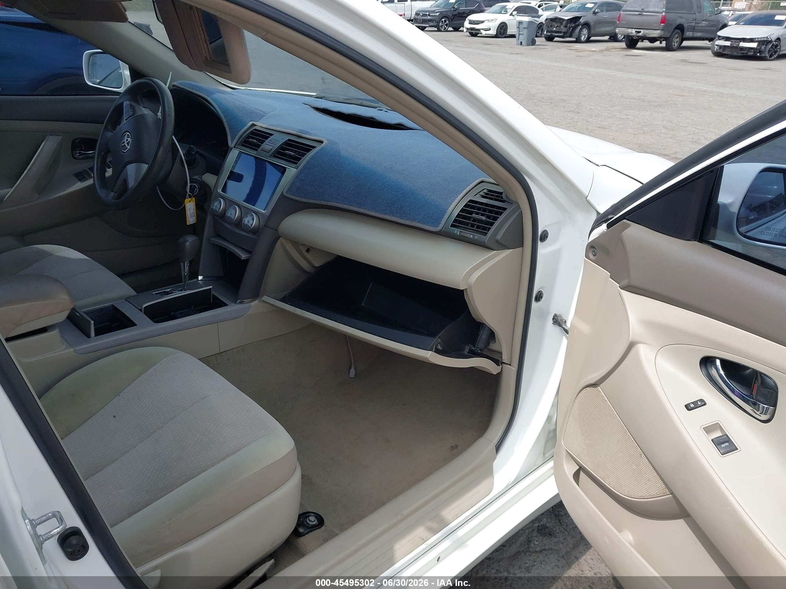 2011 Toyota Camry Le White vin: 4T4BF3EK7BR110141