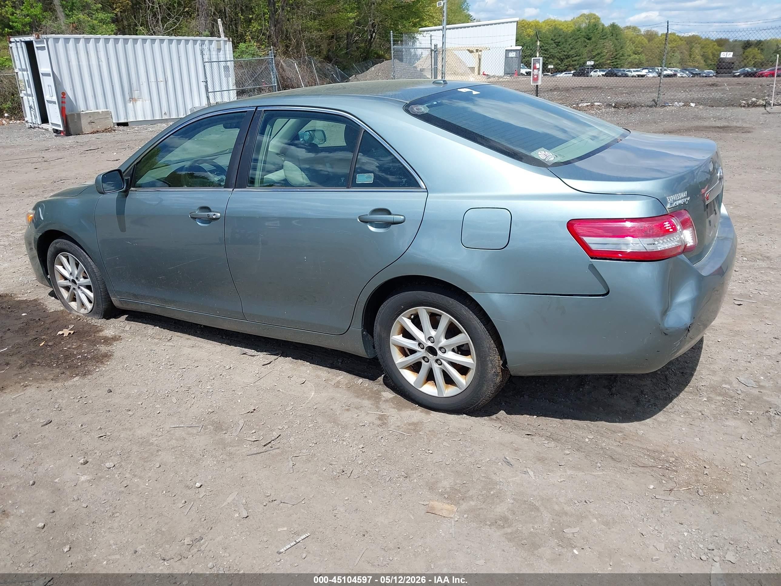 2011 Toyota Camry Xle Green vin: 4T4BF3EK7BR116019