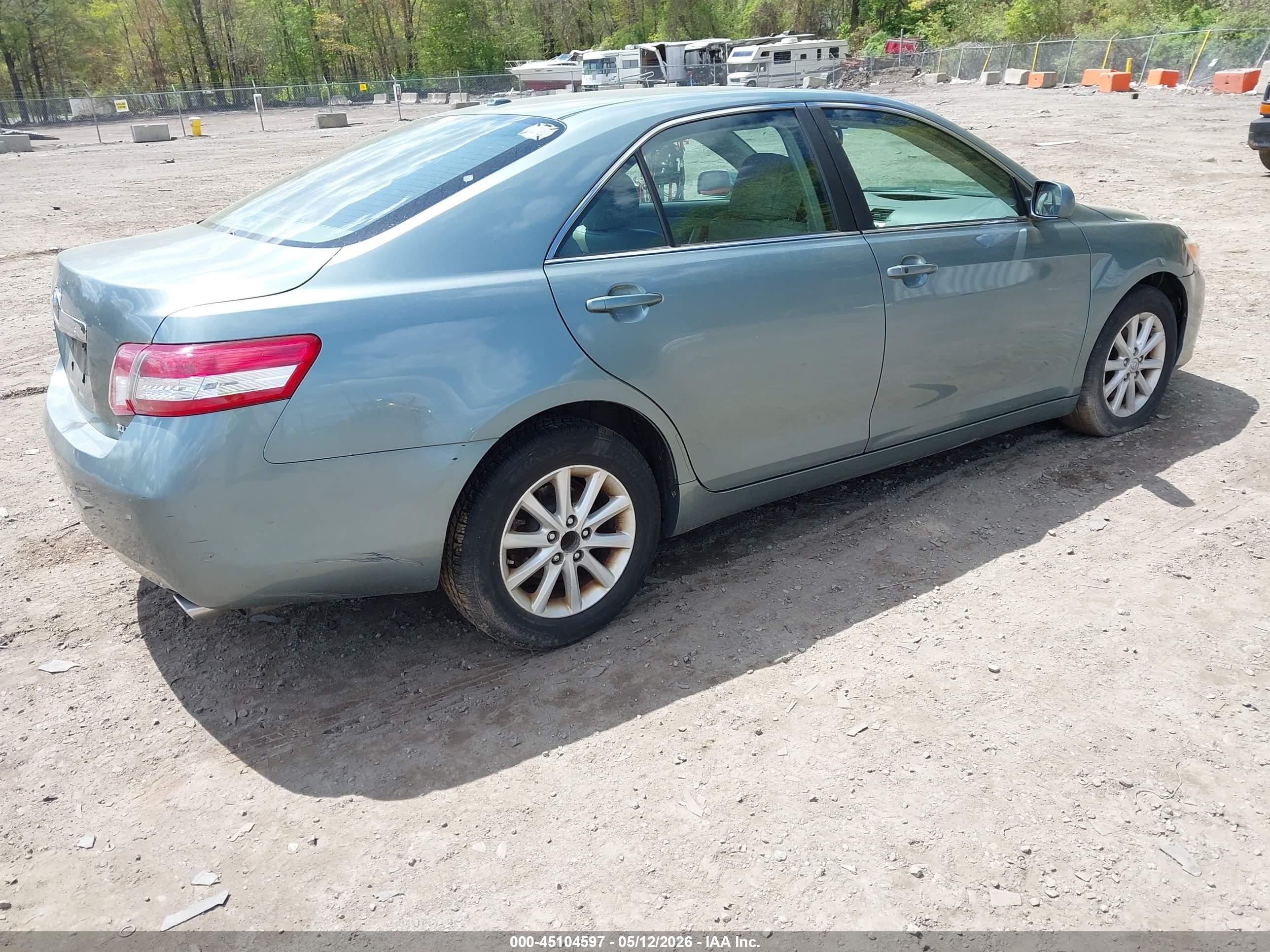 2011 Toyota Camry Xle Green vin: 4T4BF3EK7BR116019