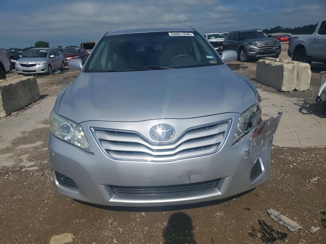 2011 Toyota Camry Le Silver vin: 4T4BF3EK7BR119809