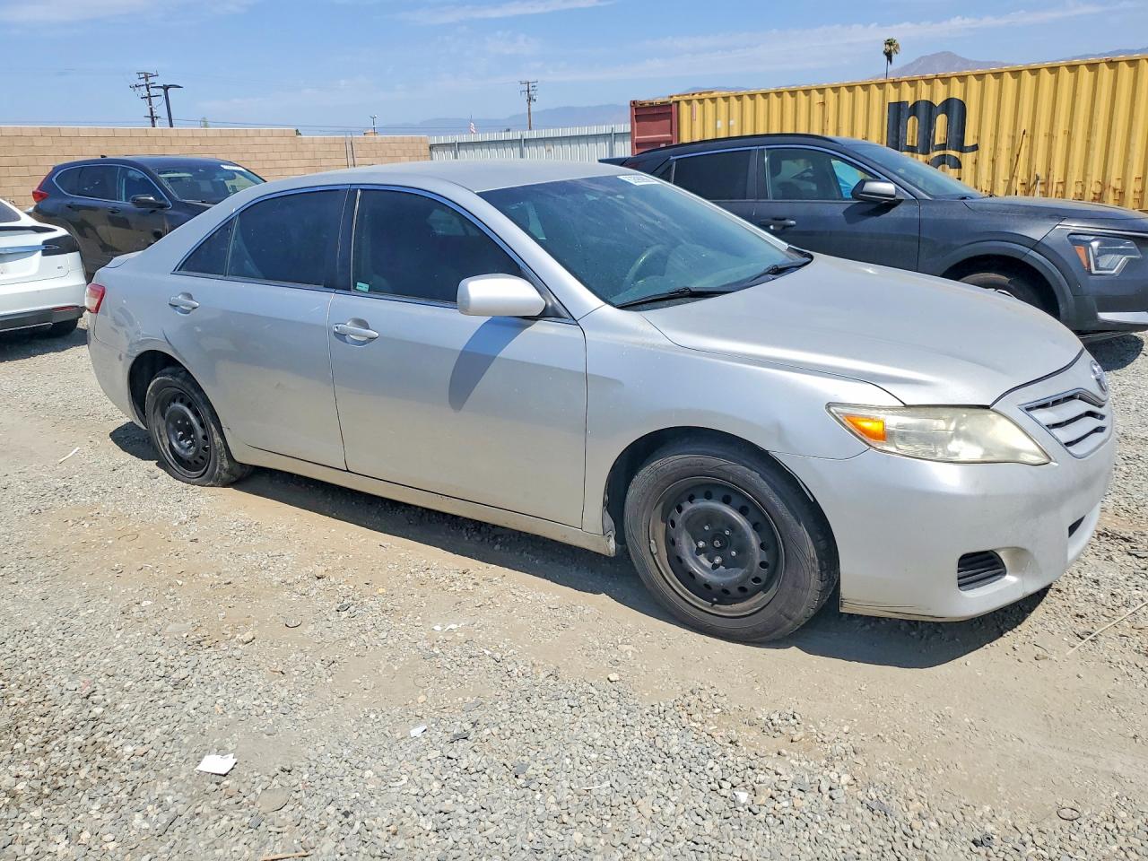 2011 Toyota Camry Base Серебряный vin: 4T4BF3EK7BR120460