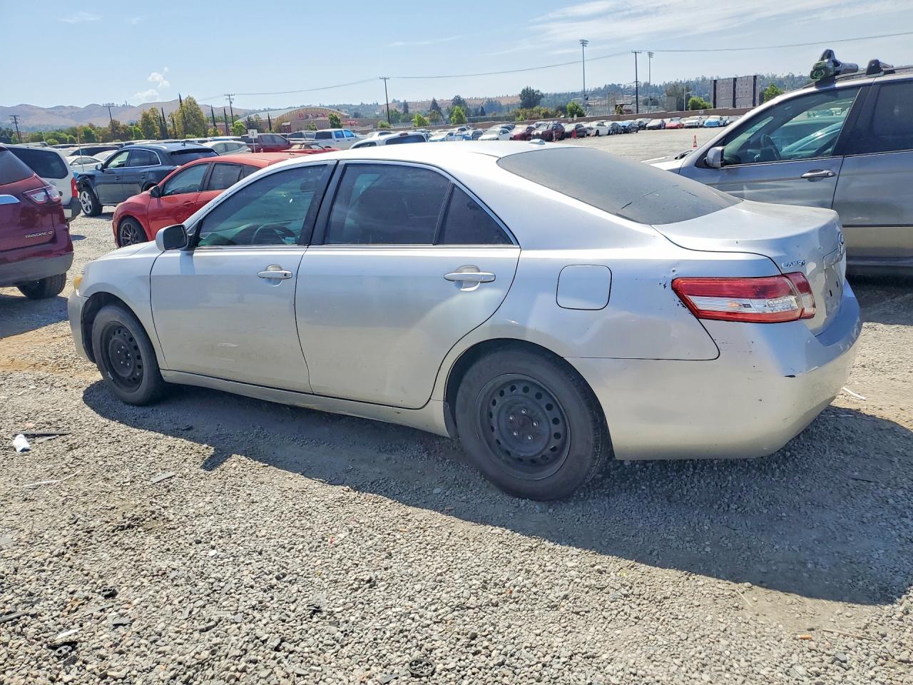 2011 Toyota Camry Base Серебряный vin: 4T4BF3EK7BR120460