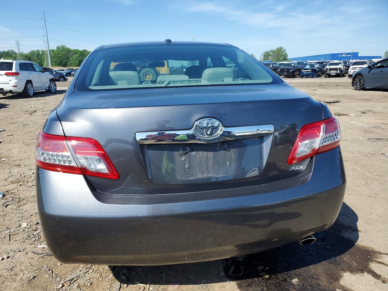 2011 Toyota Camry Xle Gray vin: 4T4BF3EK7BR132382