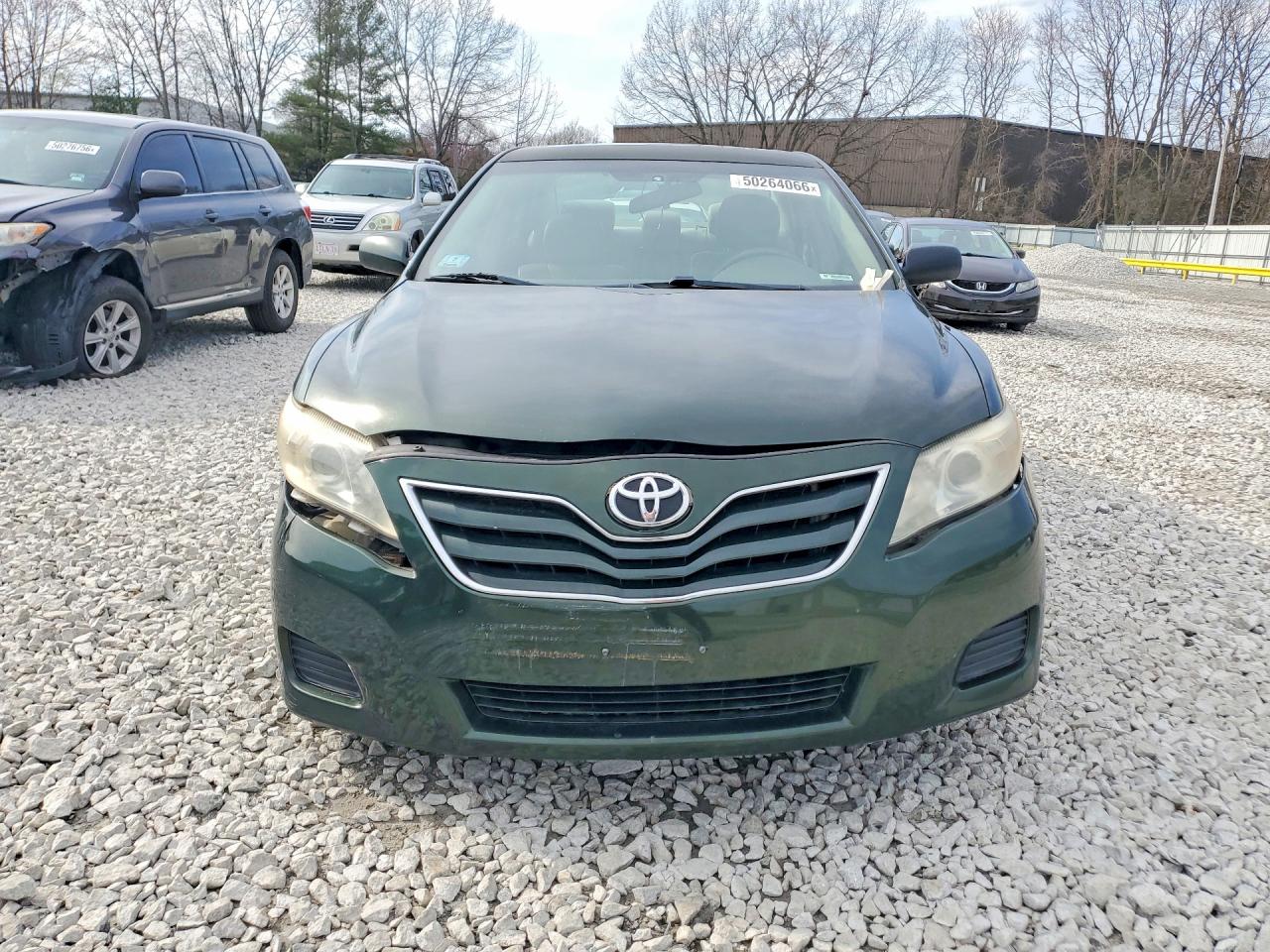 2011 Toyota Camry Le Зеленый vin: 4T4BF3EK7BR136710