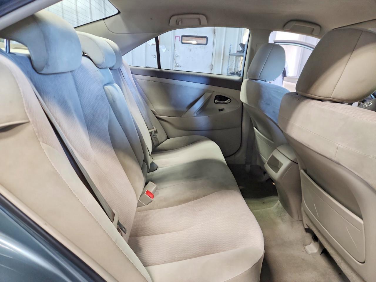 2011 Toyota Camry Le Turquoise vin: 4T4BF3EK7BR144063