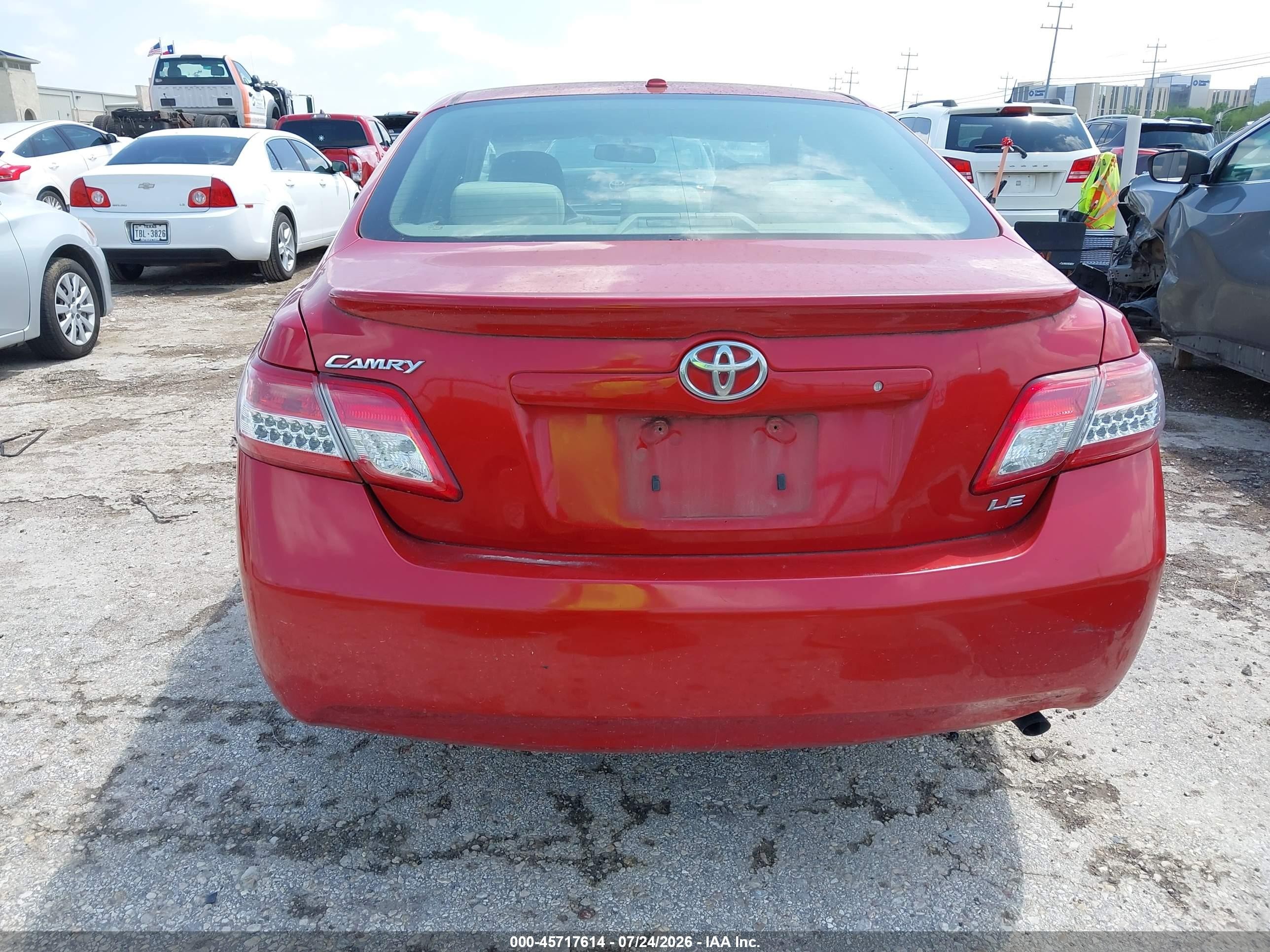2011 Toyota Camry Le Red vin: 4T4BF3EK7BR157427
