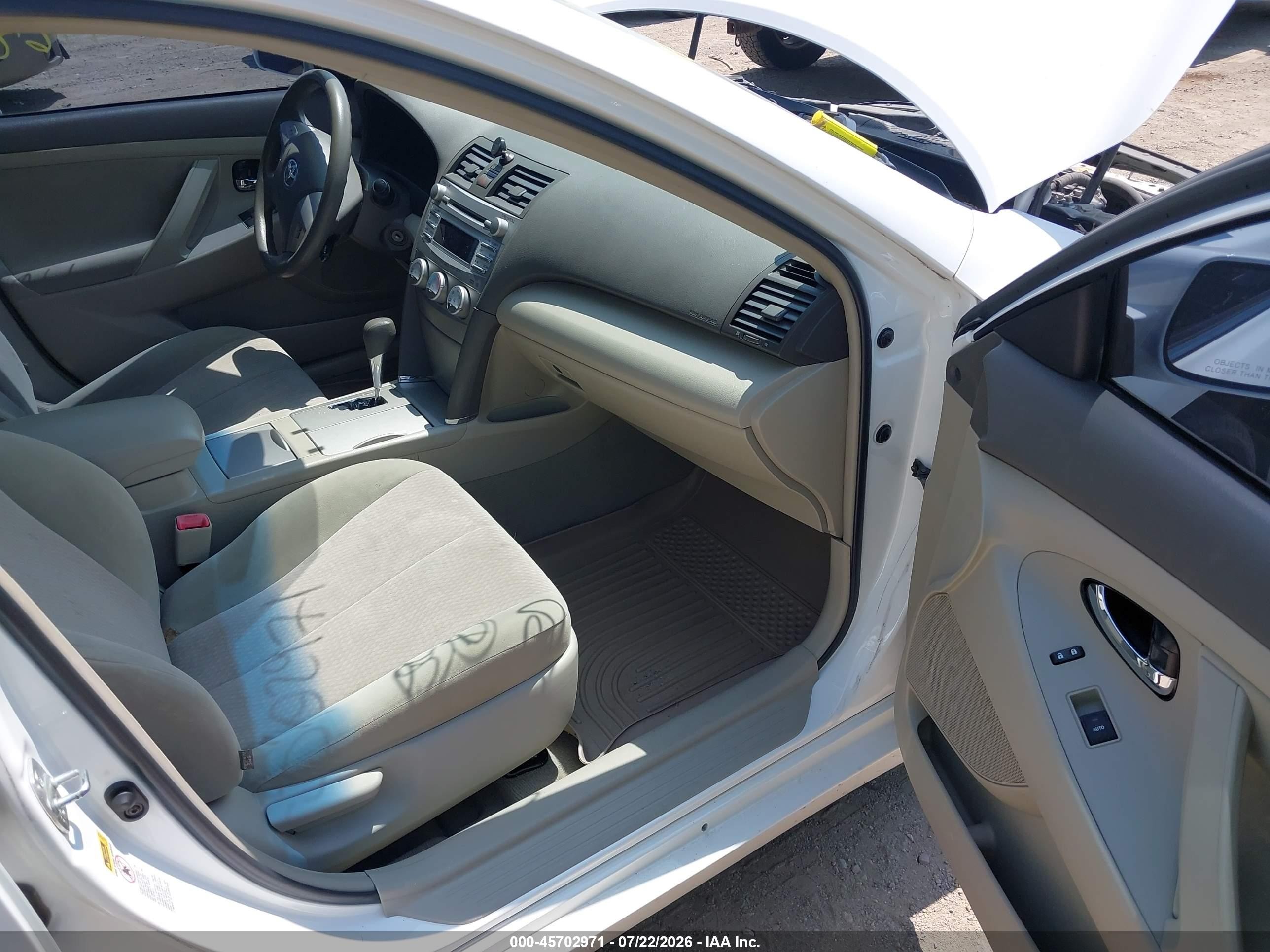 2011 Toyota Camry Le White vin: 4T4BF3EK7BR159663