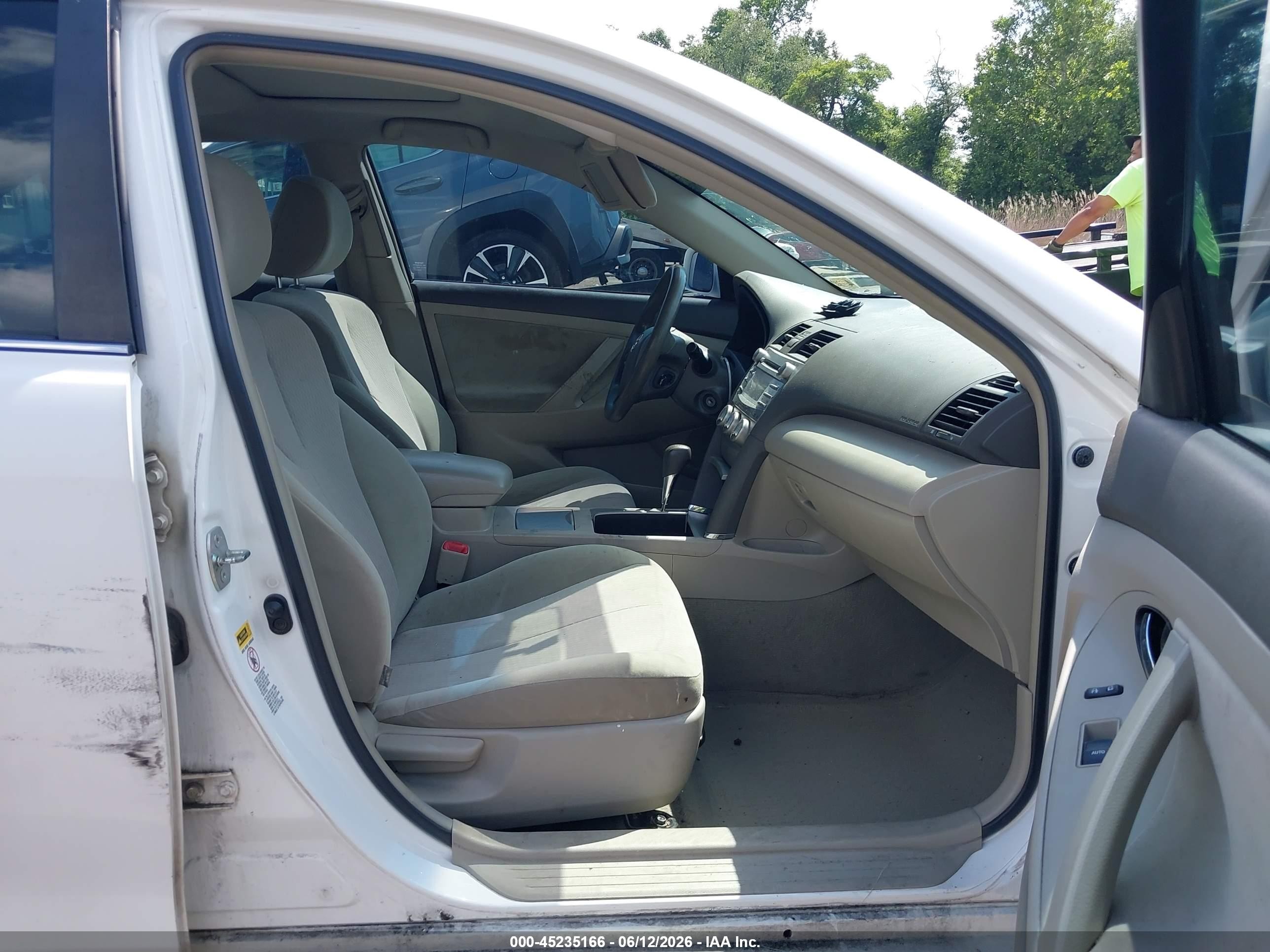 2011 Toyota Camry Le White vin: 4T4BF3EK7BR161865