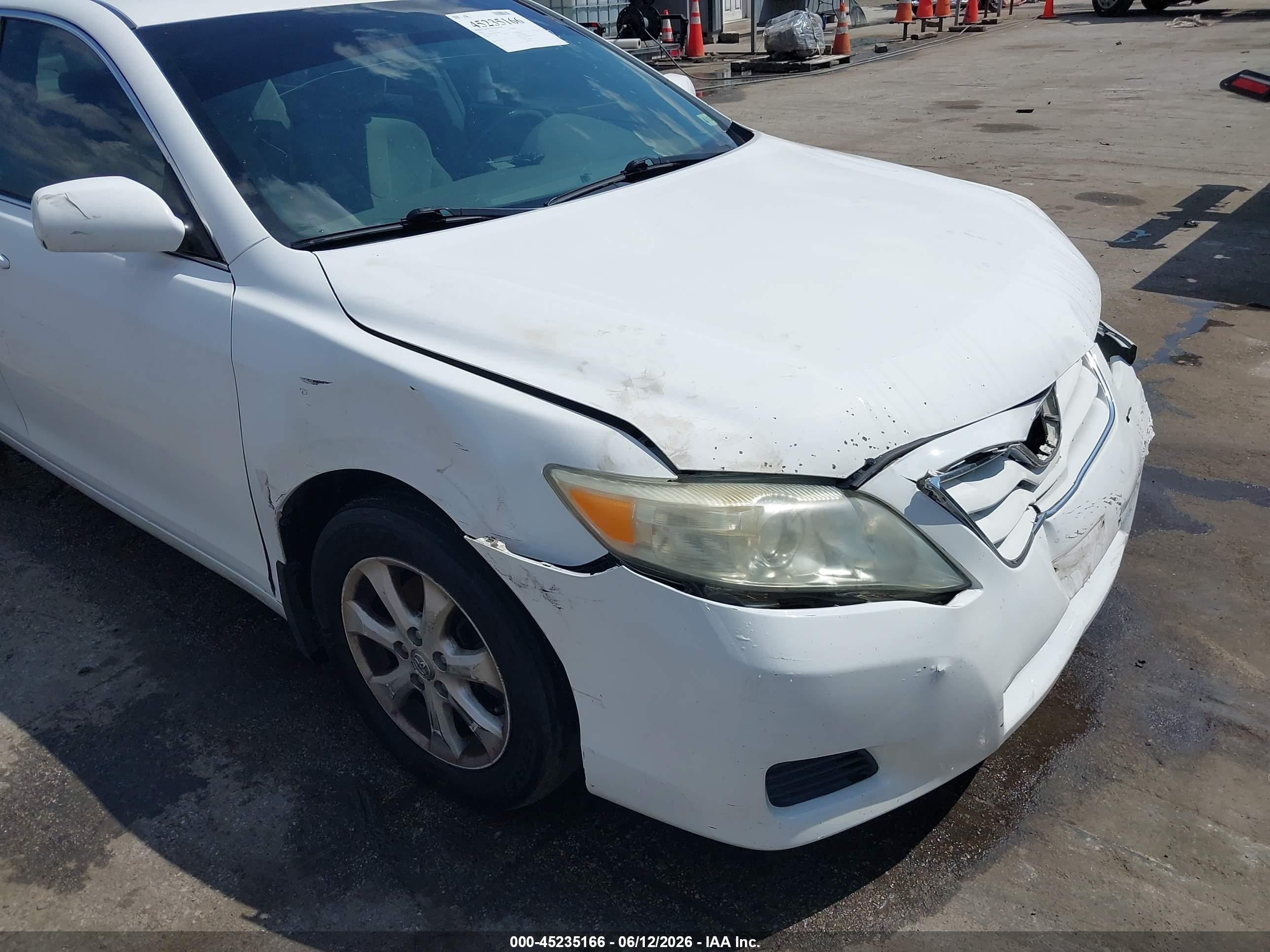 2011 Toyota Camry Le White vin: 4T4BF3EK7BR161865