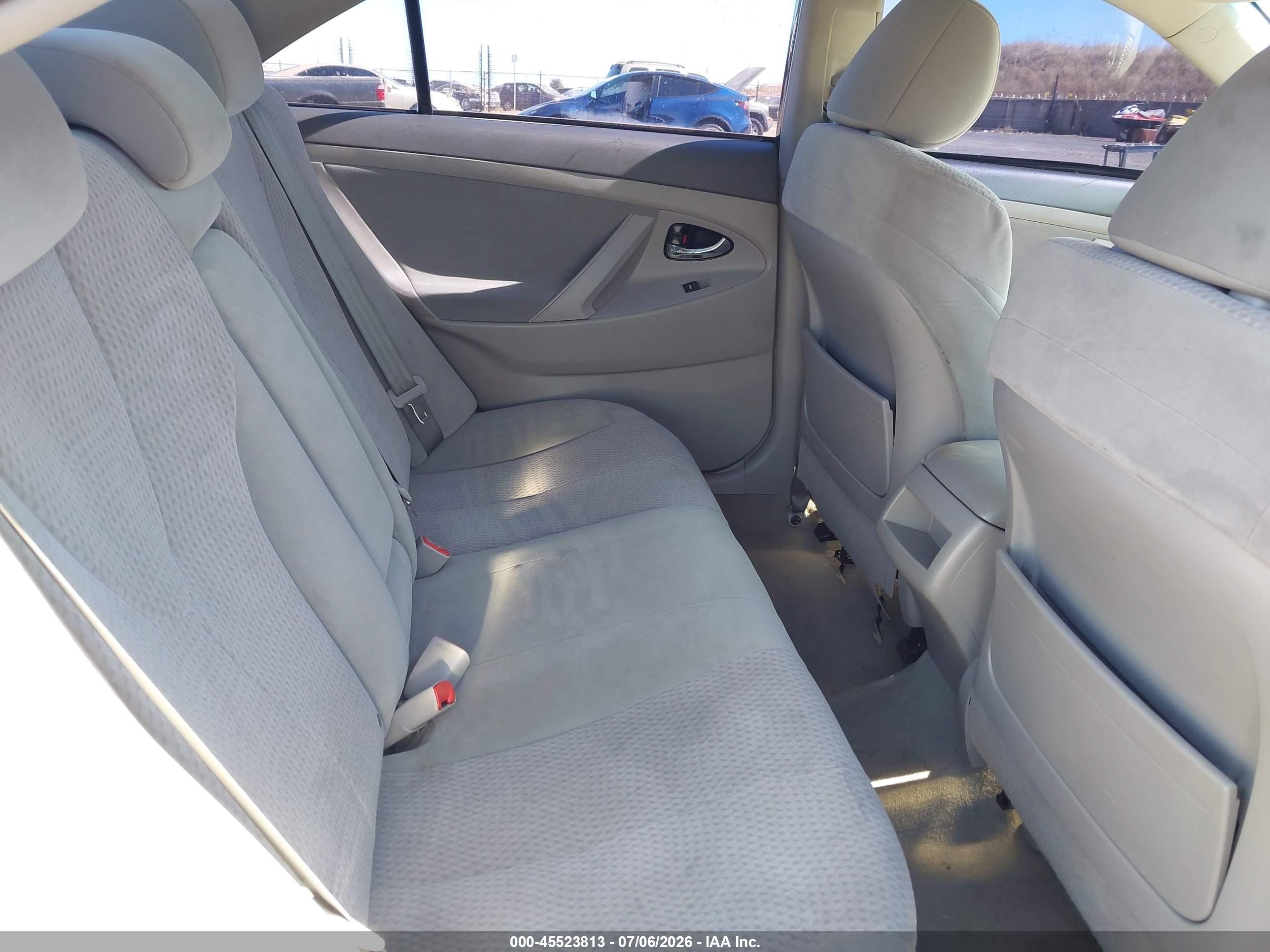 2011 Toyota Camry Le Gray vin: 4T4BF3EK7BR197779