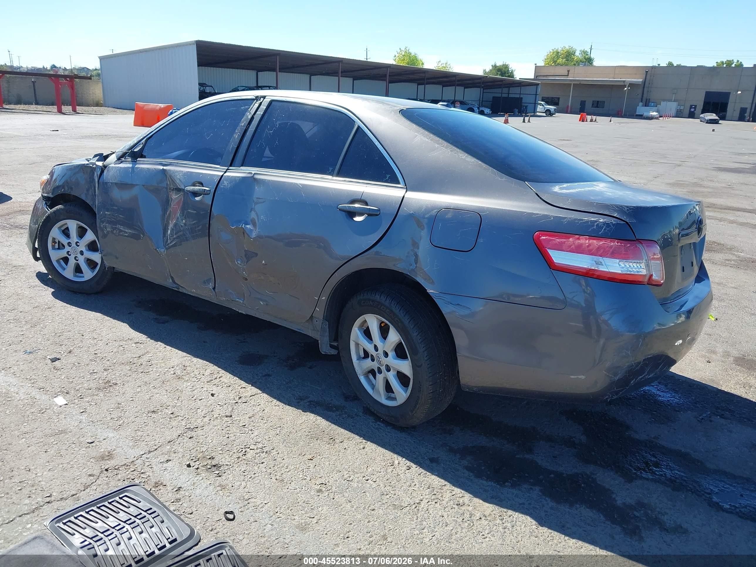 2011 Toyota Camry Le Gray vin: 4T4BF3EK7BR197779