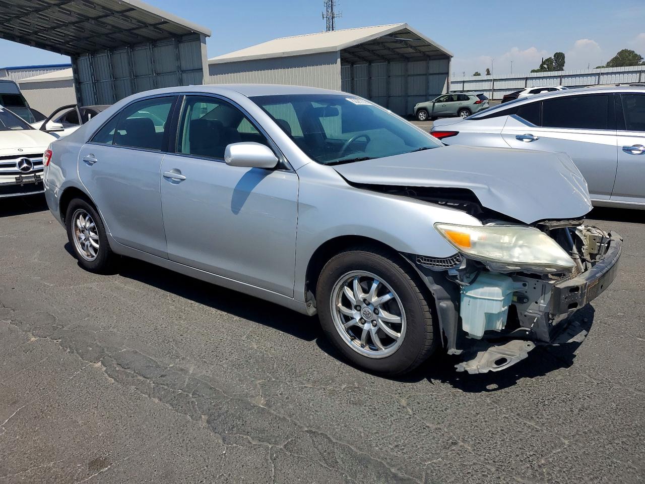 2011 Toyota Camry Le Silver vin: 4T4BF3EK7BR202799