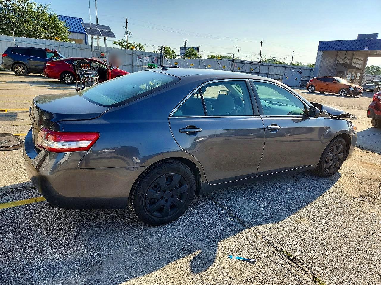 2010 Toyota Camry Le Серебряный vin: 4T4BF3EK8AR001329