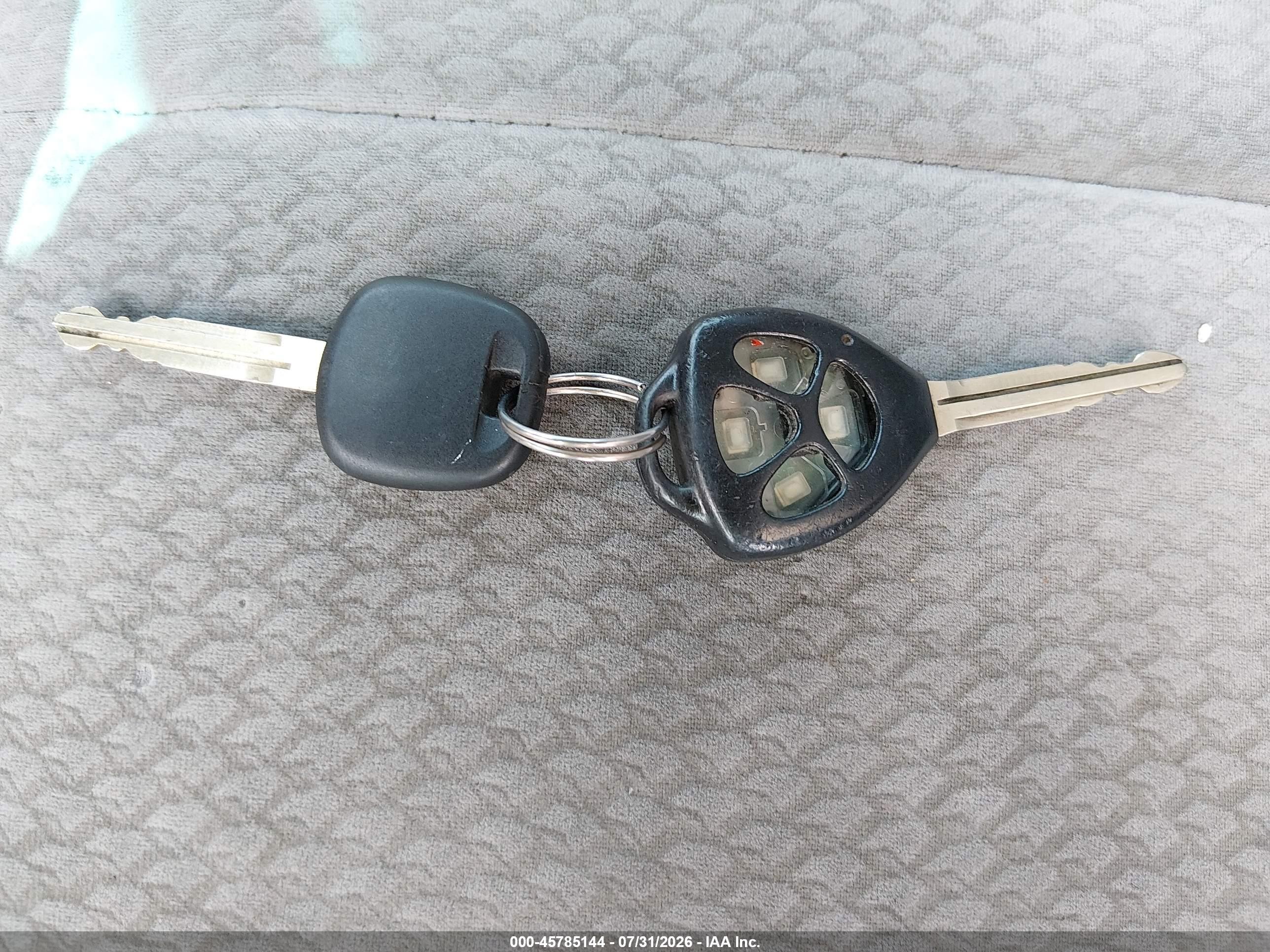 2010 Toyota Camry Le Серый vin: 4T4BF3EK8AR002027